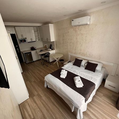 27 Floor Apartments Batumi Exterior foto