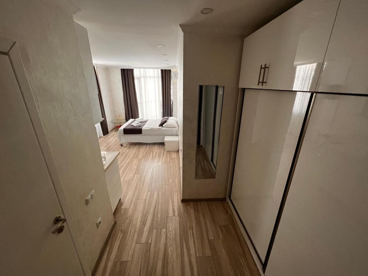 27 Floor Apartments Batumi Exterior foto